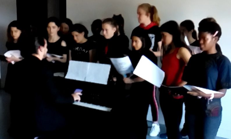 Représentation de la chorale et de l’ensemble instrumental